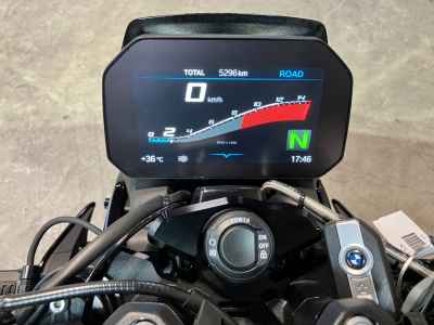 BMW M1000R 2024