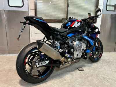 BMW M1000R 2024