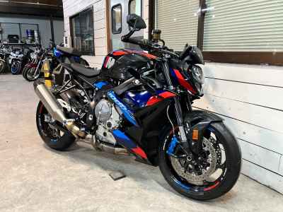 BMW M1000R 2024
