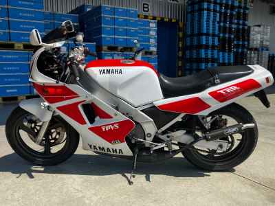 Yamaha TZR250