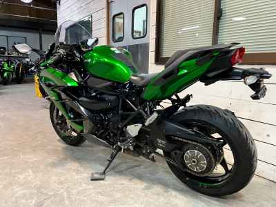 Kawasaki Ninja H2 SX SE+ 2021