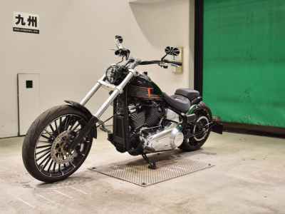 Harley-Davidson Breakout FXBR1920 2024
