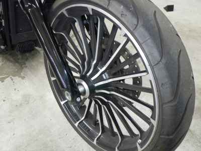 Harley-Davidson Breakout FXBR1920 2024