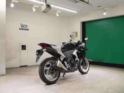 Honda CBR250R 2011