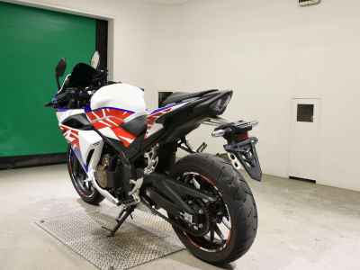 Honda CBR400R 2022