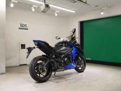 Suzuki GSX-S1000 2022