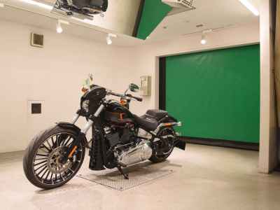 Harley-Davidson Breakout FXBR1920 2023