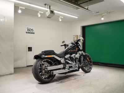 Harley-Davidson Breakout FXBR1920 2023