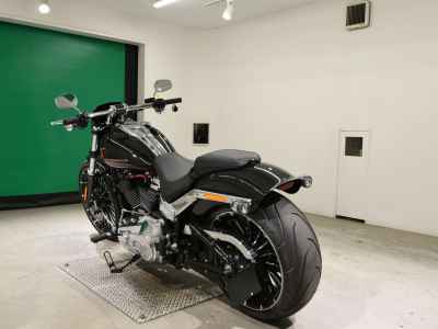 Harley-Davidson Breakout FXBR1920 2023