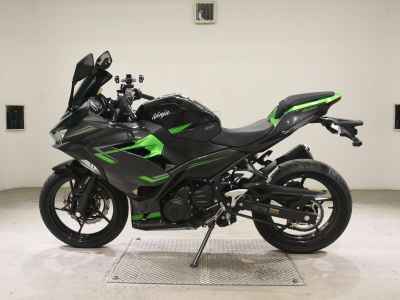 Kawasaki Ninja 400 2023