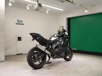 Kawasaki Ninja ZX-4R 2025