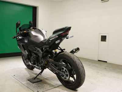 Kawasaki Ninja ZX-4R 2025