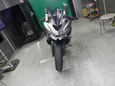 Kawasaki Ninja ZX-4R 2025