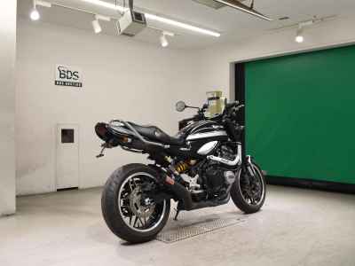 Kawasaki Z900RS 2021