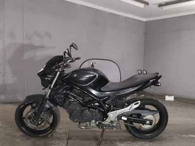 Suzuki Gladius SFV400 2013