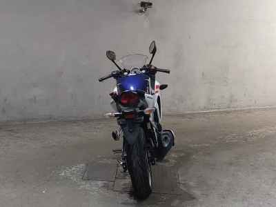 Honda CBR250R 2011
