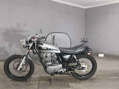 Yamaha SR400 2017