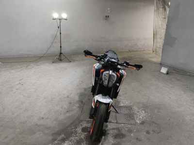 KTM 890 Duke R 2020
