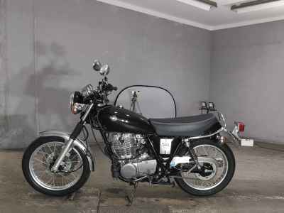 Yamaha SR400
