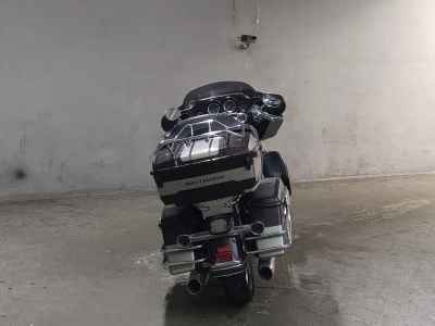 Harley-Davidson Electra Glide FLHTCU1580