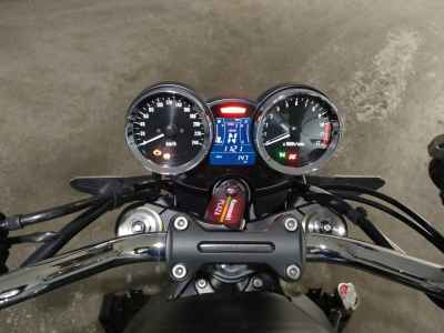 Kawasaki Z900RS SE 2025