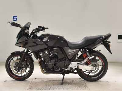 Honda CB400 Super Boldor 2020