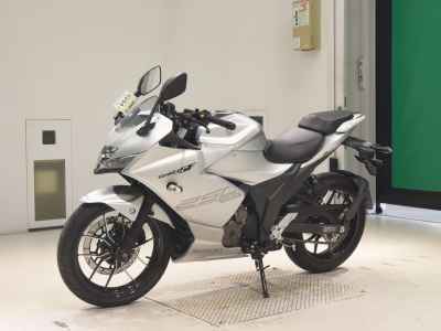 Suzuki Gixxer 250SF