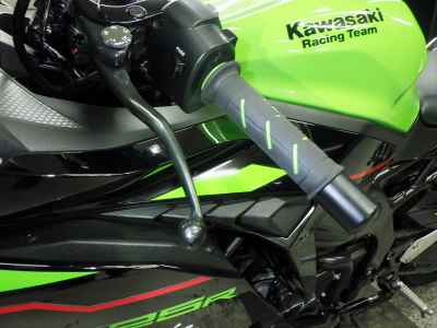 Kawasaki Ninja ZX-25R 2022