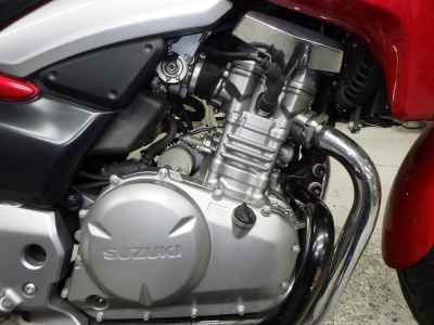 Suzuki GSR250