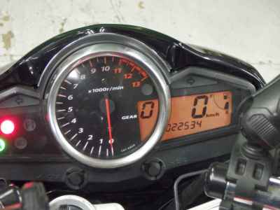 Suzuki GSR250
