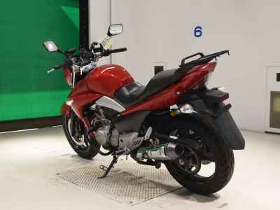 Suzuki GSR250
