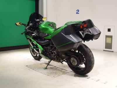 Kawasaki Ninja H2 SX 2018