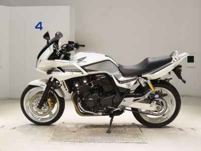 Honda CB400 Super Boldor 2012