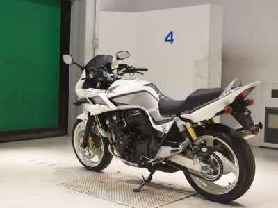 Honda CB400 Super Boldor 2012