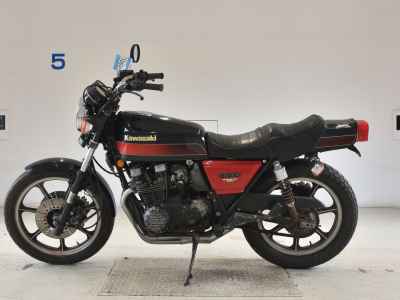 Kawasaki GPZ550 2011