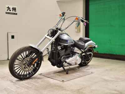 Harley-Davidson Breakout FXBR1920 2024