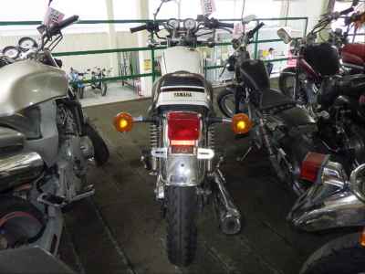 Yamaha SR400 2012