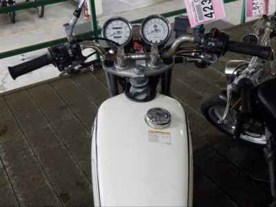Yamaha SR400 2012