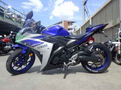 Yamaha YZF-R25 2015
