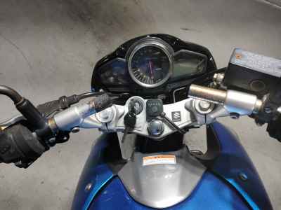 Suzuki GSR250
