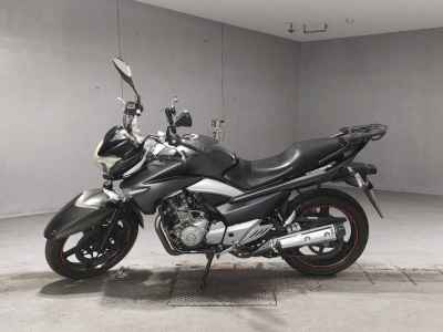 Suzuki GSR250