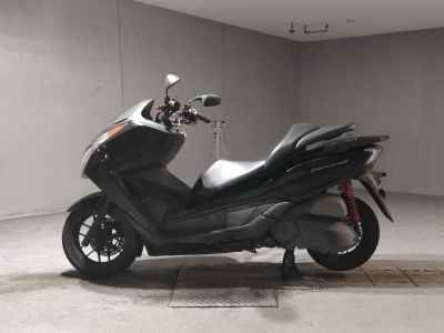 Honda Forza SI