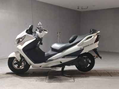 Suzuki Skywave 250S