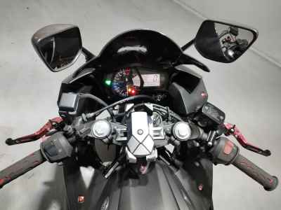 Yamaha YZF-R25