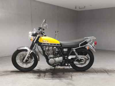 Yamaha SR400 2016