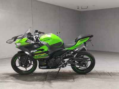 Kawasaki Ninja 400 2018