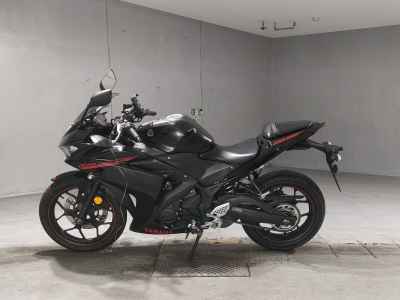 Yamaha YZF-R25 2015