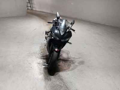Yamaha YZF-R25 2015