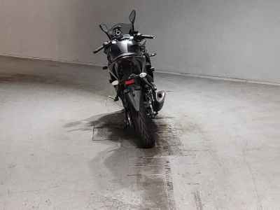 Yamaha YZF-R25 2015