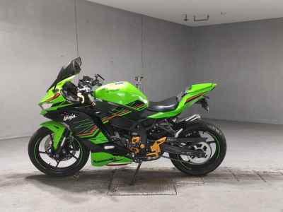 Kawasaki Ninja ZX-25R KRT Edition 2023